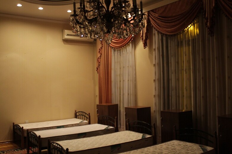 Hostal Sunny City