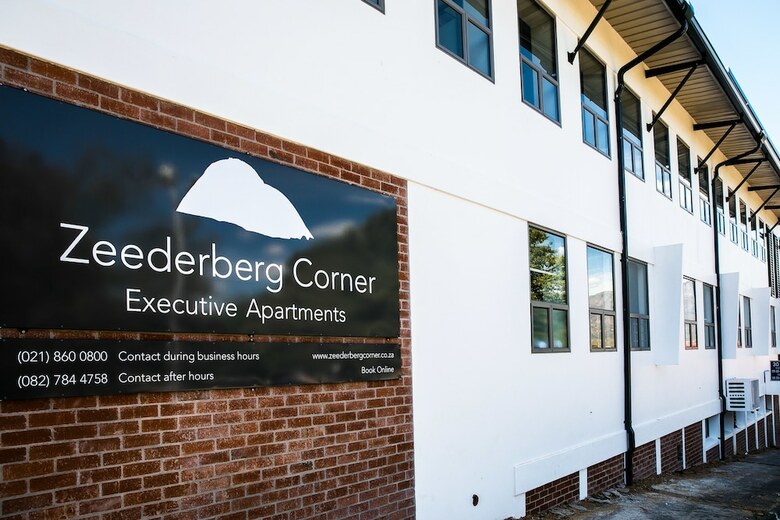 Apartamentos Zeederberg Corner