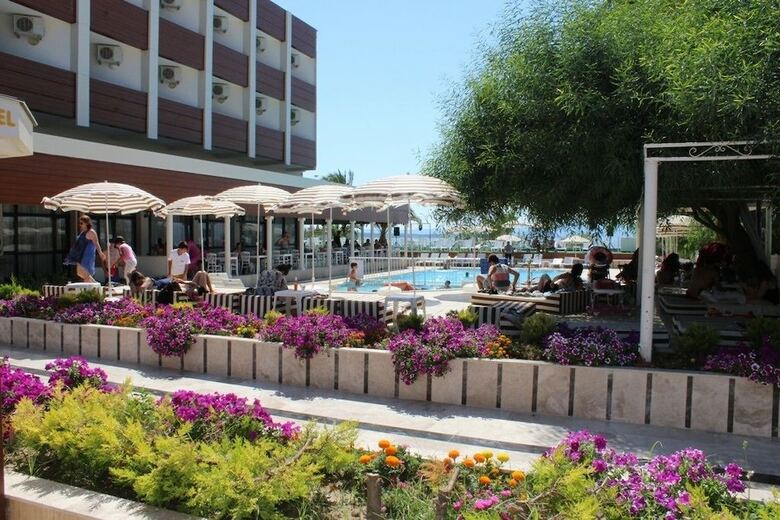 Wa Cesme Farm Hotel Beach Resort & Spa