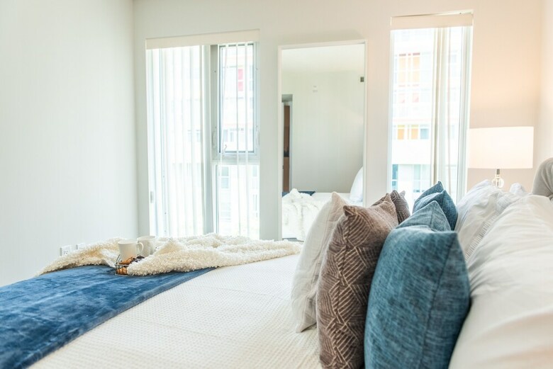 Quickstay - Premium 2-bedroom With Cn Tower & Lake Views