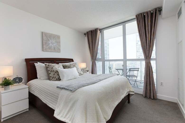 Quickstay - Premium 2-bedroom With Cn Tower & Lake Views