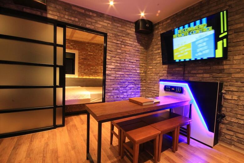 Boutique Hotel May