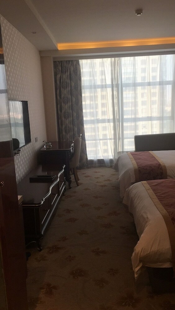 Luoyang Zhenghe Hotel