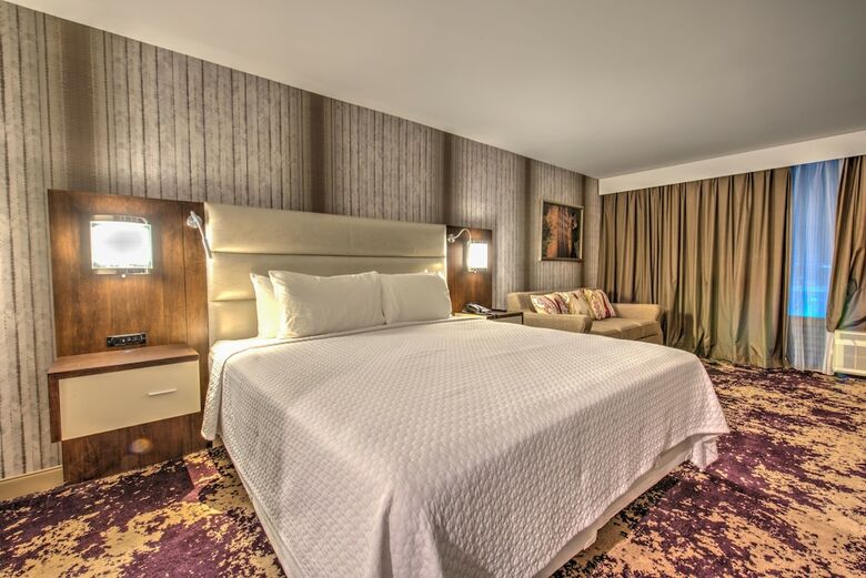 Grand Tuscany Hotel