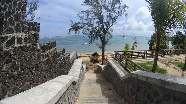 Allamanda Studios And Apartments