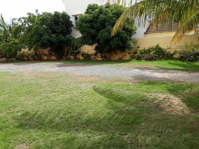Allamanda Studios And Apartments