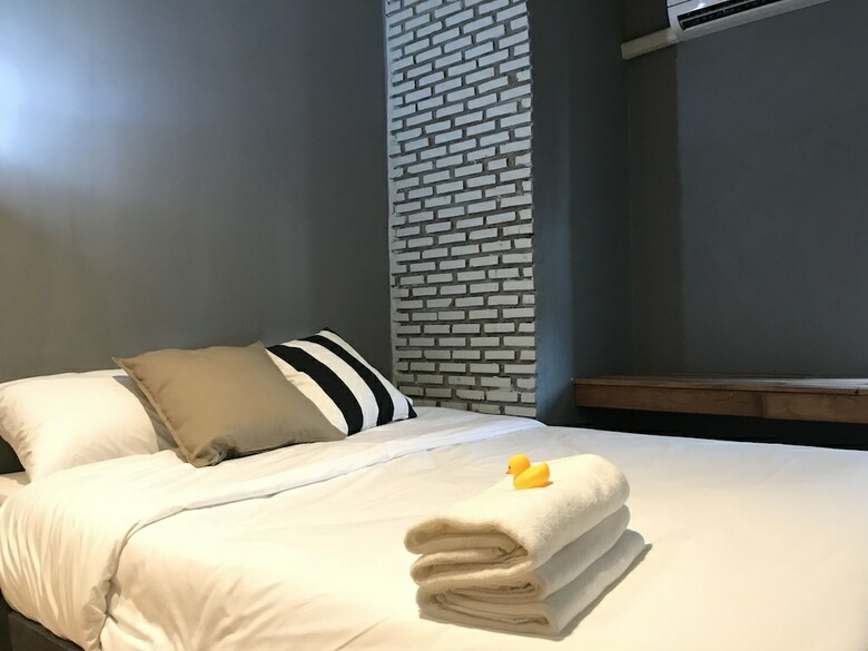 Hostal La Malila Hostel