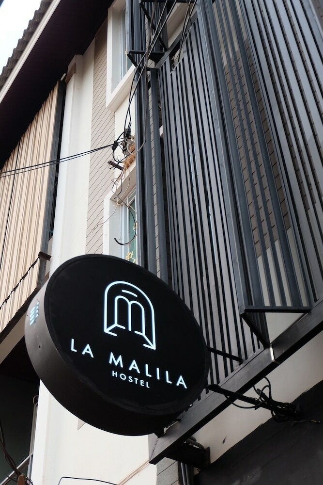 Hostal La Malila Hostel