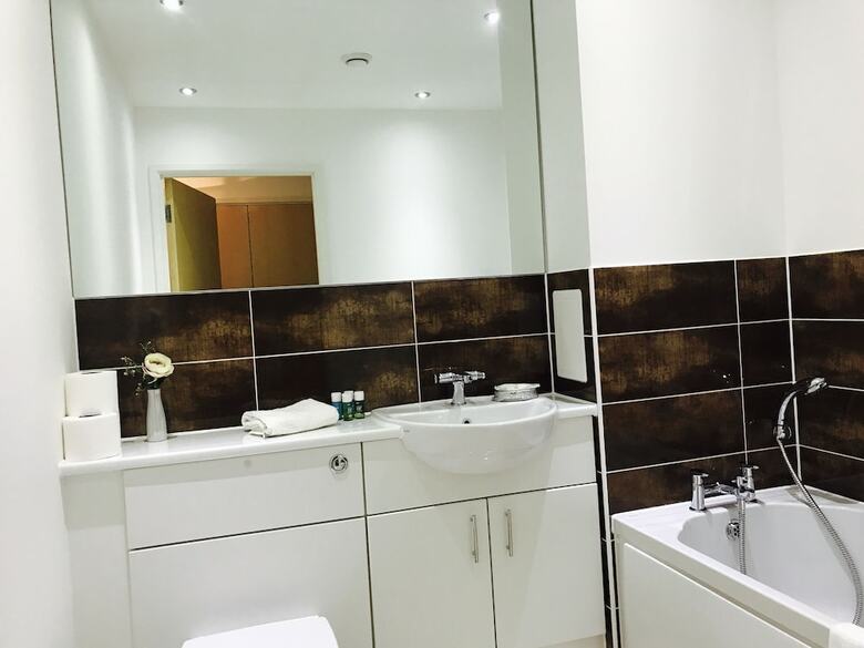 Aparthotel Sfa New Central Woking