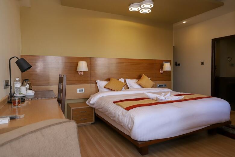 Retro Hotel And Spa