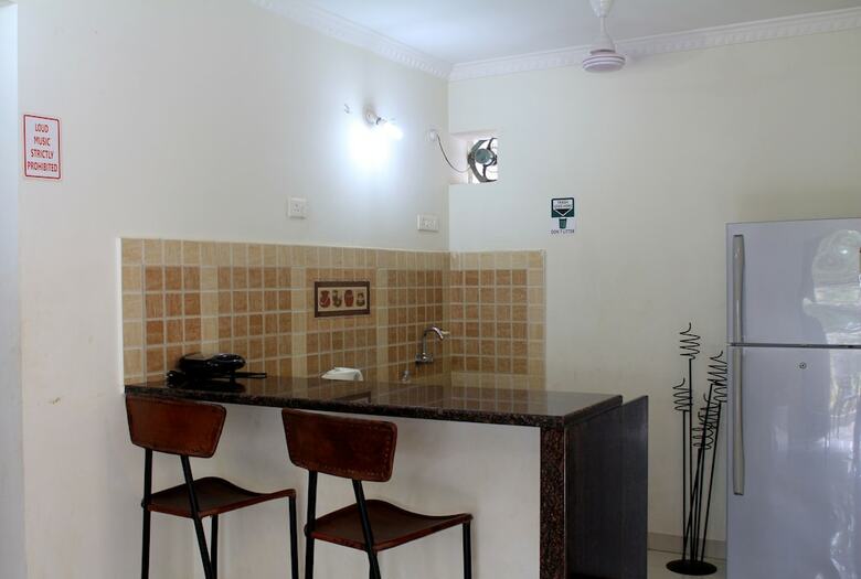 Cosy Apartment With Pool - Cm007