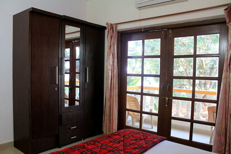 Spacious Fully AC Apartment - Cm040