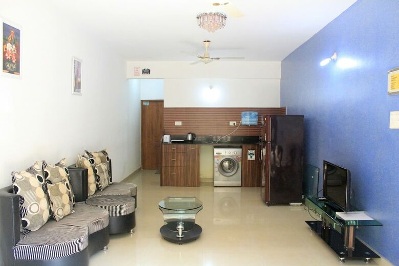Spacious Fully AC Apartment - Cm040