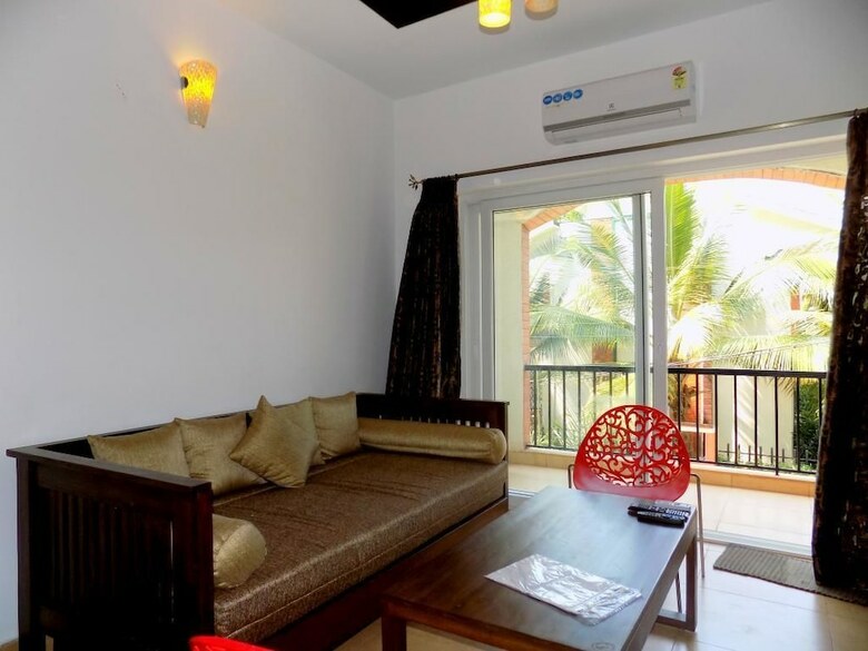 Modern Apartment Near Club Cabana- Cm035