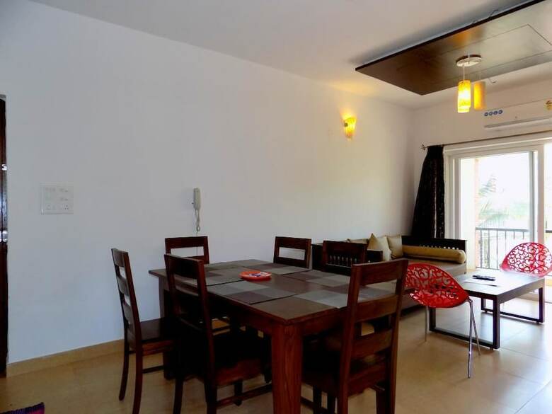 Modern Apartment Near Club Cabana- Cm035