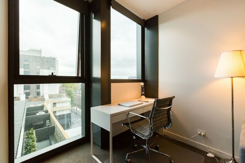 Mila, 1bdr Cremorne Apartment