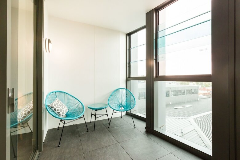 Mila, 1bdr Cremorne Apartment