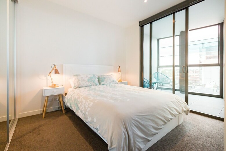 Mila, 1bdr Cremorne Apartment