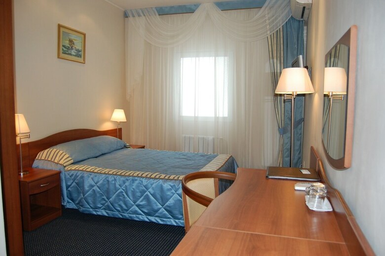 Guru Hotel