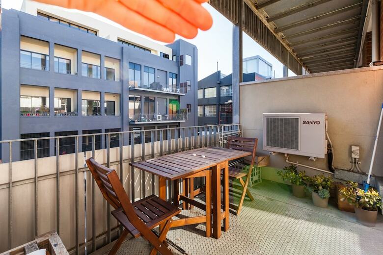 Tennyson, Richmond Studio Apartment