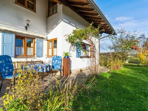 Cozy Apartment In Steingaden With Terrace