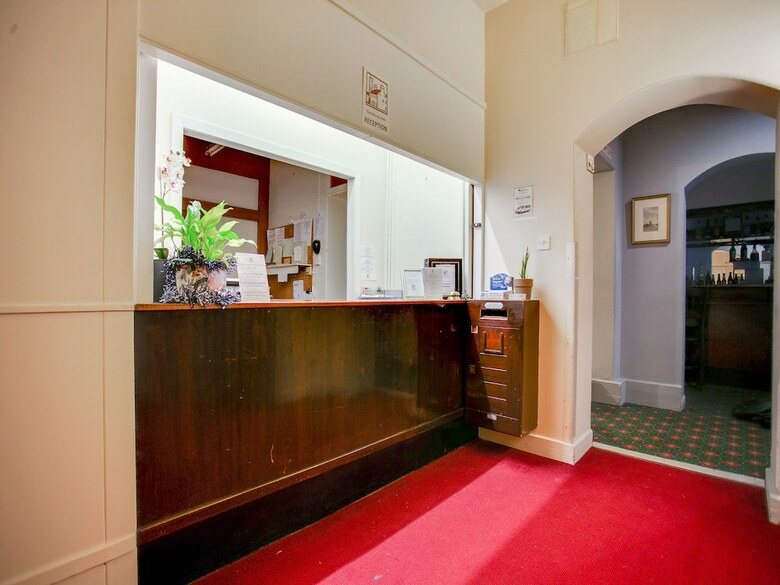 The Murray Arms Hotel