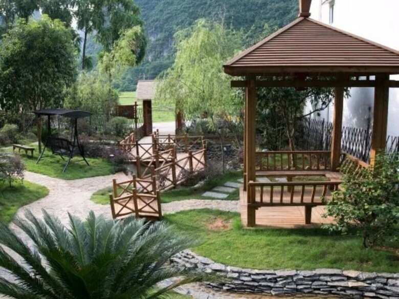 Hostal Bluesky Hotel & Resort
