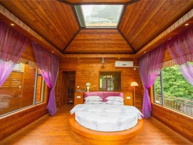 Hostal Bluesky Hotel & Resort