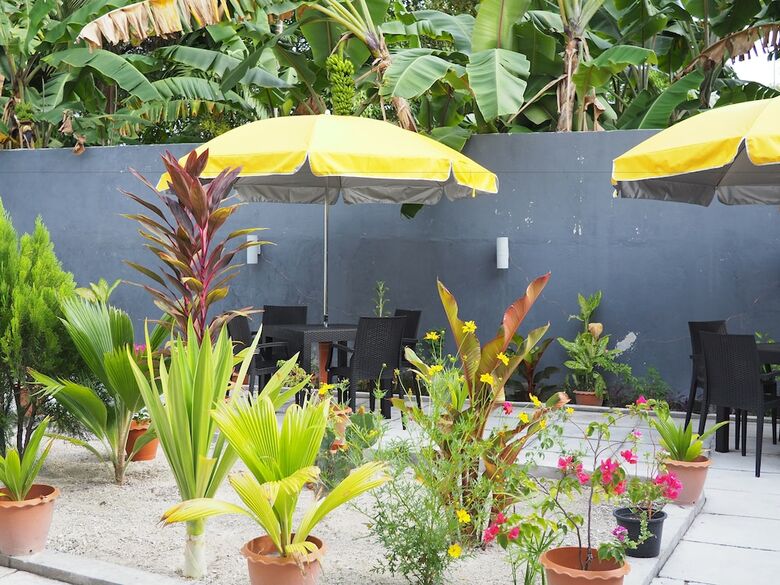 Hotel Equator Homestay