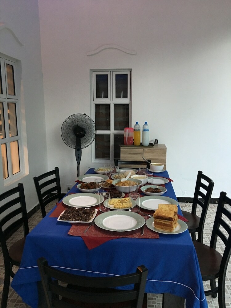Hotel Equator Homestay
