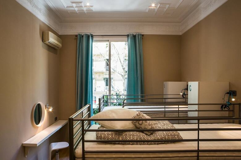 Hostal Born Barcelona Hostel - Adults Only