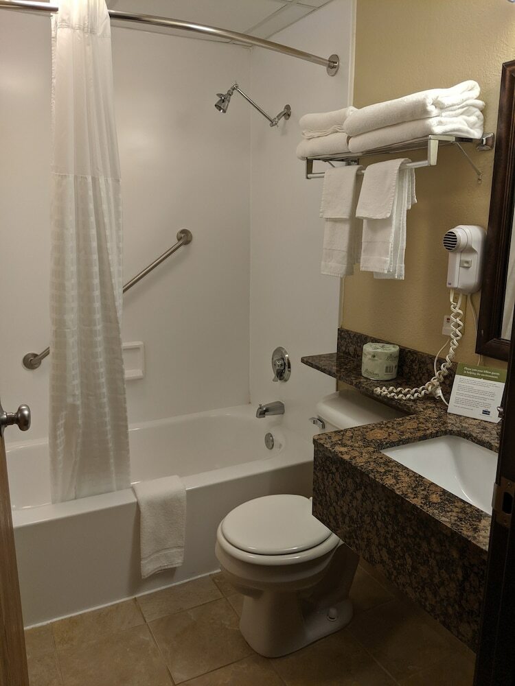 Hotel Americinn By Wyndham St. Peter