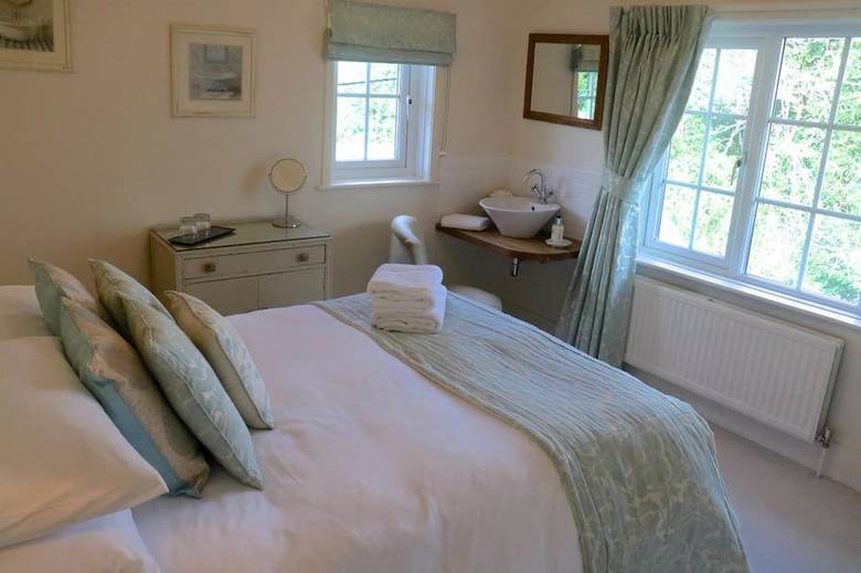 Heath Close B&B