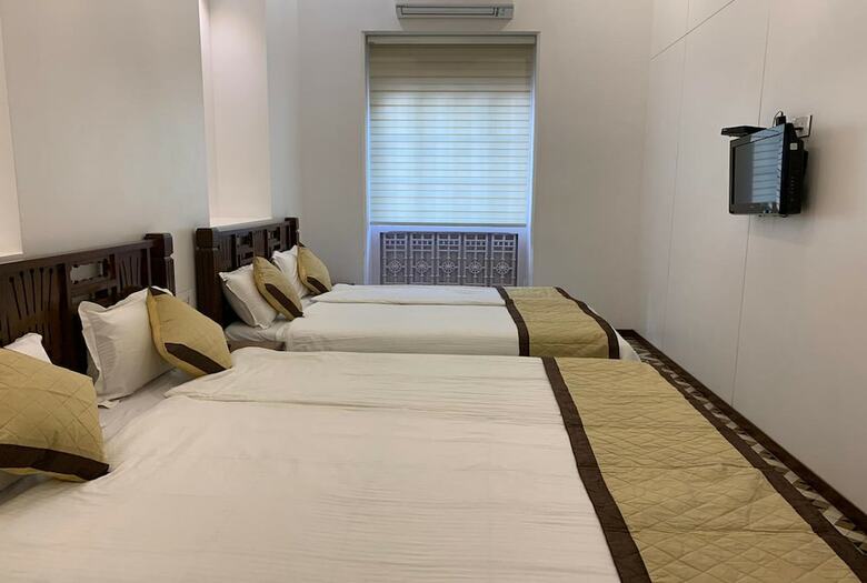 Carlton Hotel