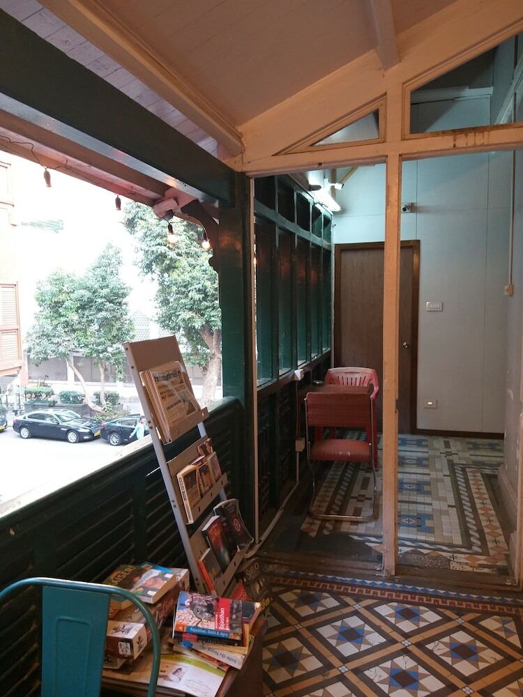 Carlton Hotel