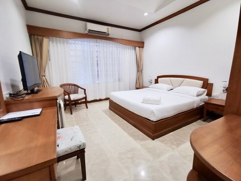 Chaleelay Hotel