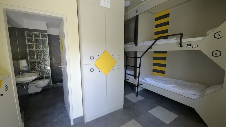 Hostal The Hive Party Hostel