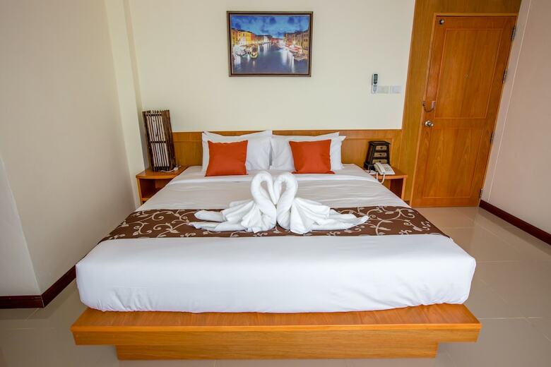 Hotel Phurua Inn