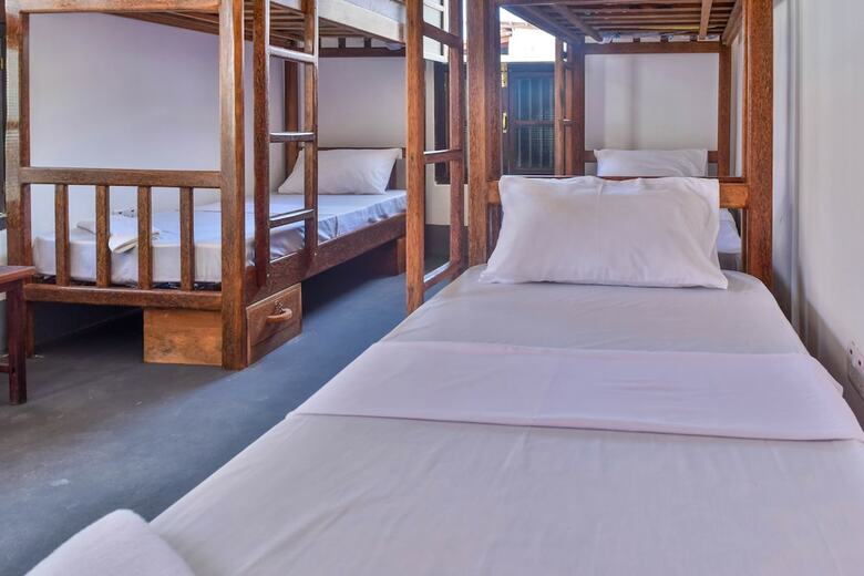 Hostal Zlife Hostel