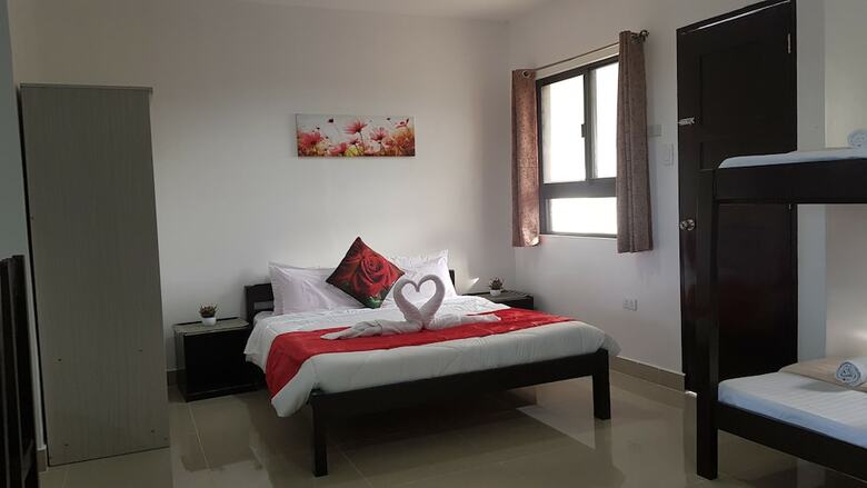Hotel Spacious Private Apartment At Laorenza Residences