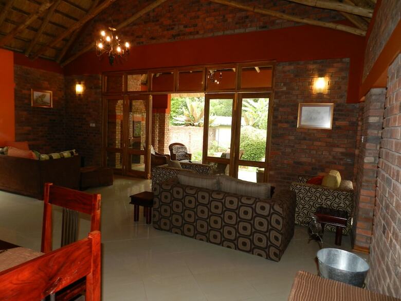 Posada Kutandara Lodges
