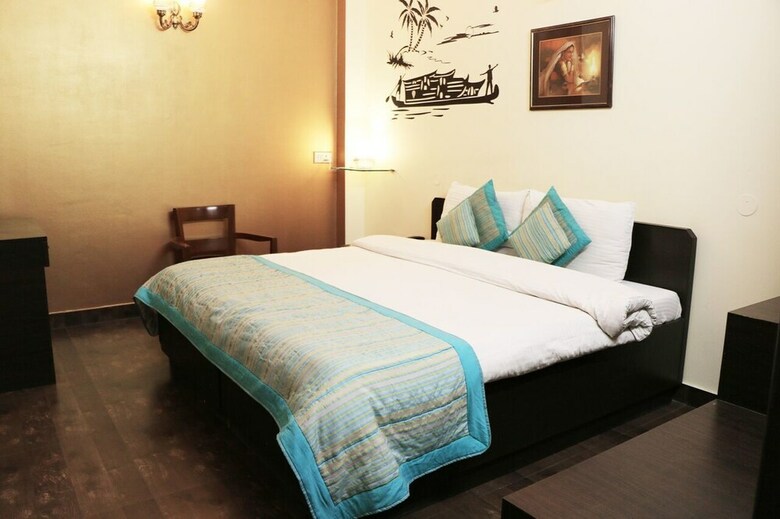 Hotel Pals Inn