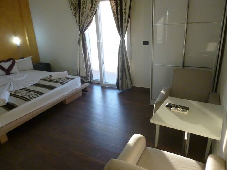 Hotel Red Apple