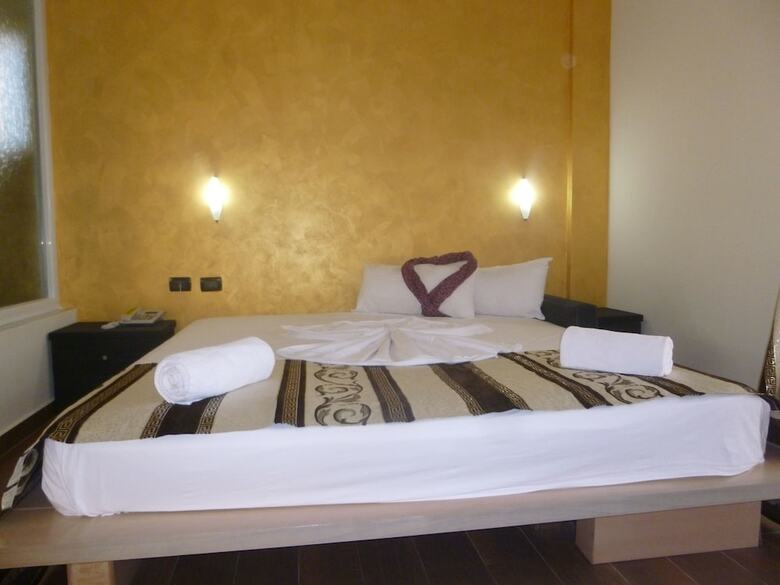 Hotel Red Apple