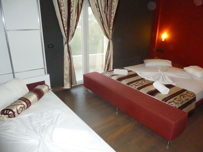 Hotel Red Apple