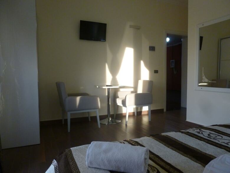 Hotel Red Apple