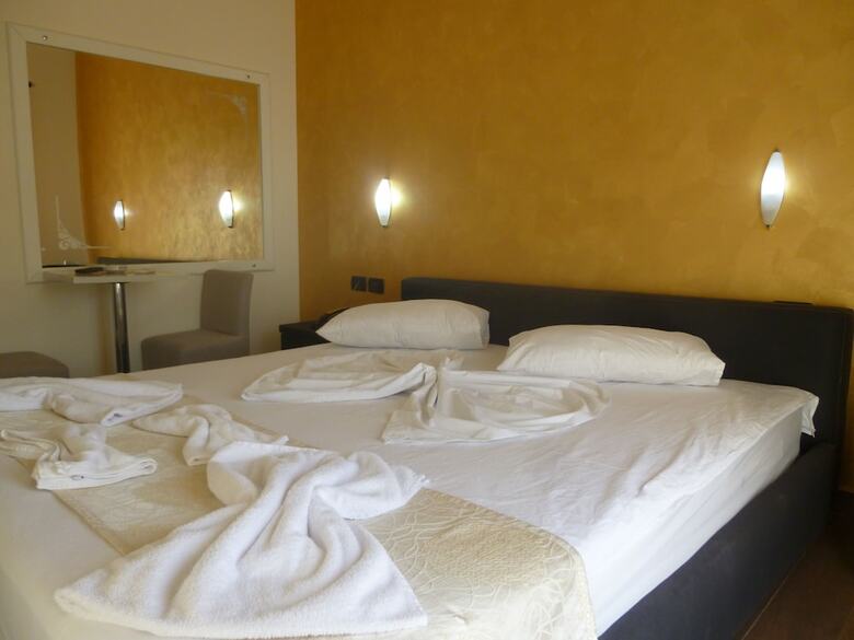 Hotel Red Apple