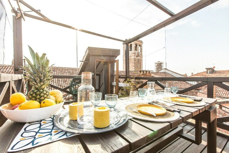 Grand Canal Design Apartment R&r