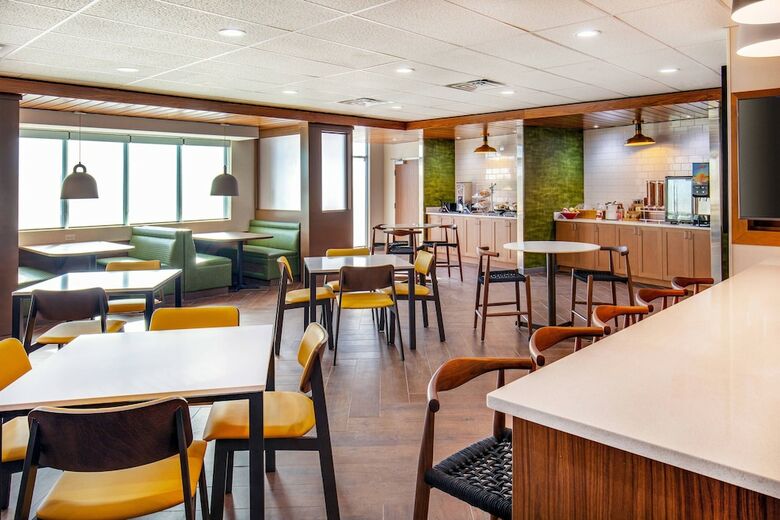 Hotel Fairfield Inn & Suites By Marriott Mcpherson