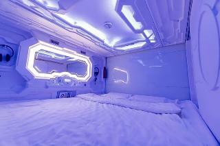 Seaview Capsule Hotel - Hostel